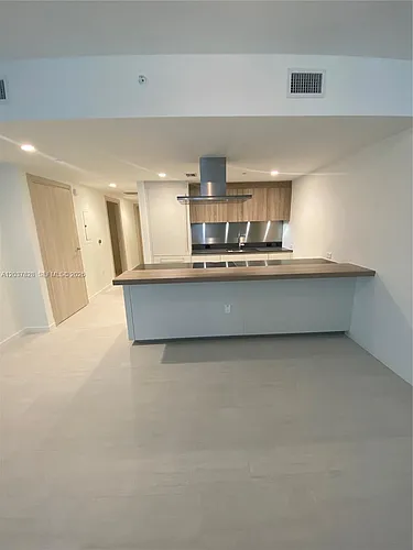 1000 Brickell Plz #2007 Photo 1