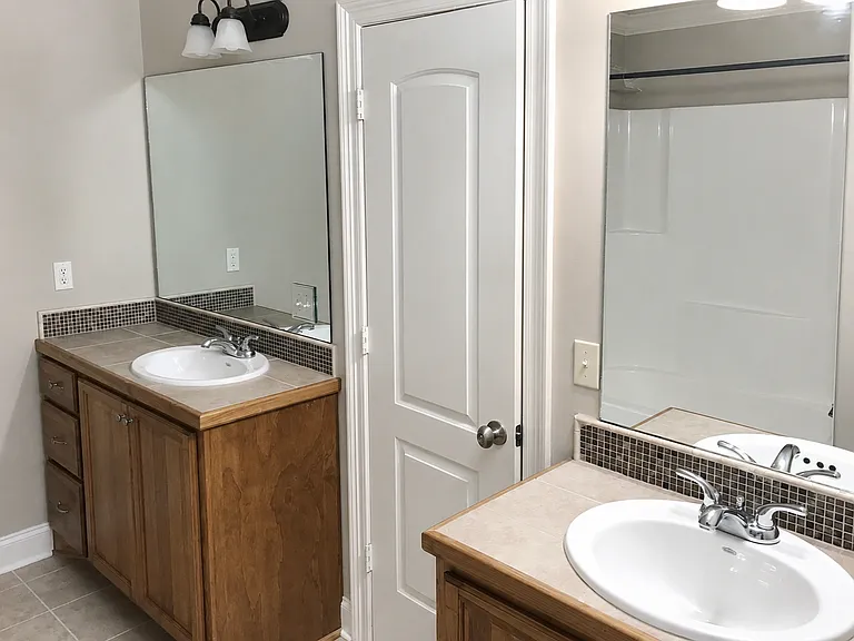945 Lillian Michel Dr — Photo 3