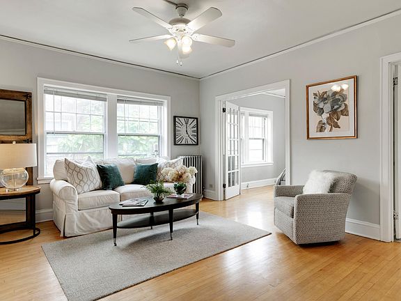3rd image of 3137 Aldrich Ave S