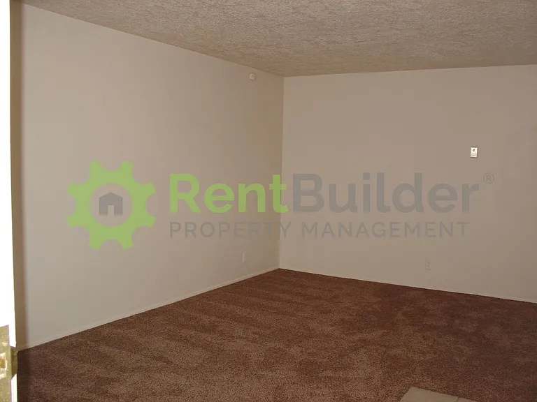 205 Vassar Dr SE — Photo 13