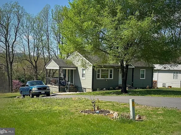 15 Mountain View Rd, Flint Hill, VA 22627