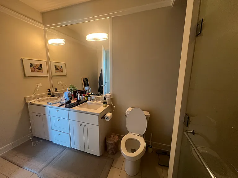 4421 N Clark St #303 — Photo 7