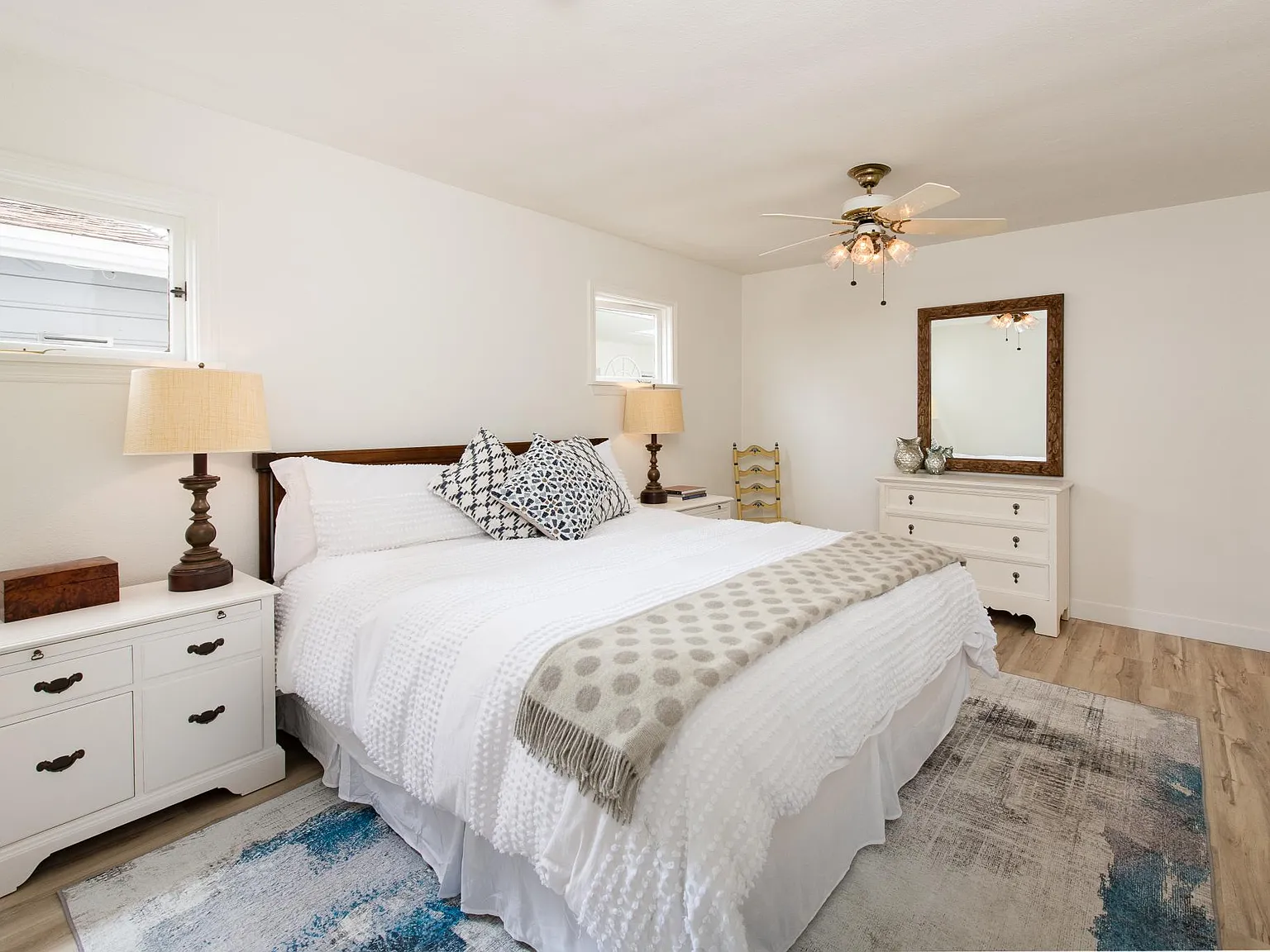 4 bed, 2400 sqft, $10,000 — Photo 4