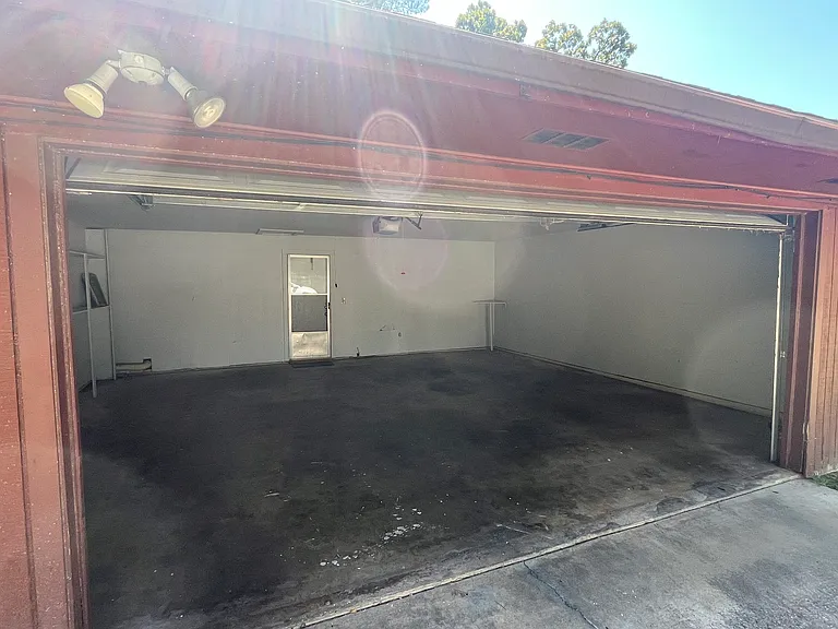 5305 Champions Dr — Photo 16