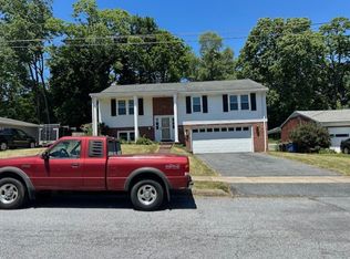 307 Evergreen St, New Cumberland, PA 17070