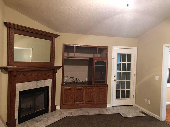 3rd image of 101 Colony Cir
