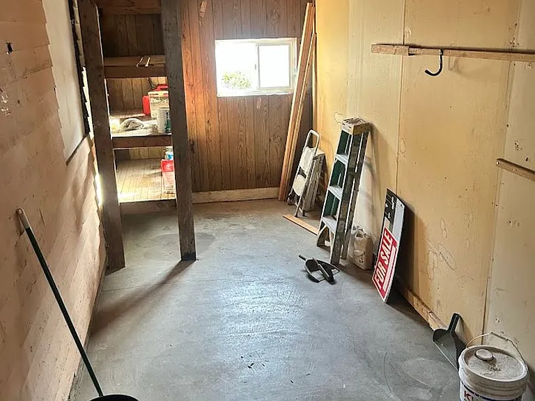 817 Grover St — Photo 24