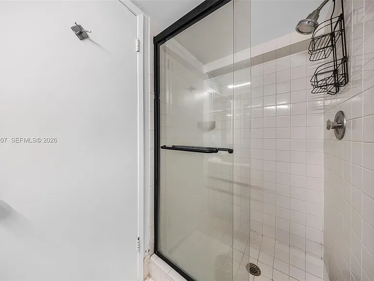 5880 Collins Ave #1007 — Photo 20