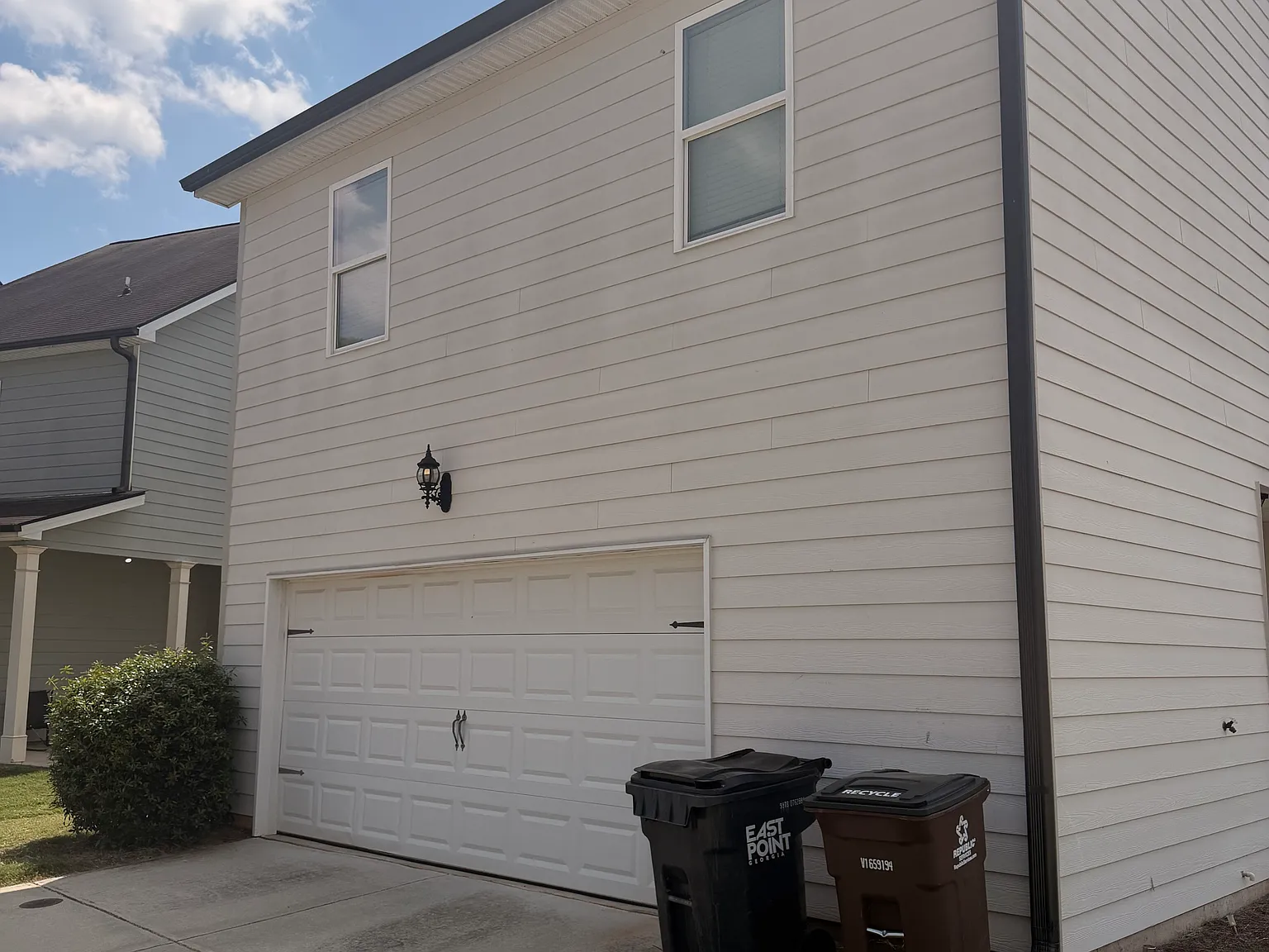 4 bed, 2.5 bath, 2253 sqft, $2,700 — Photo 3