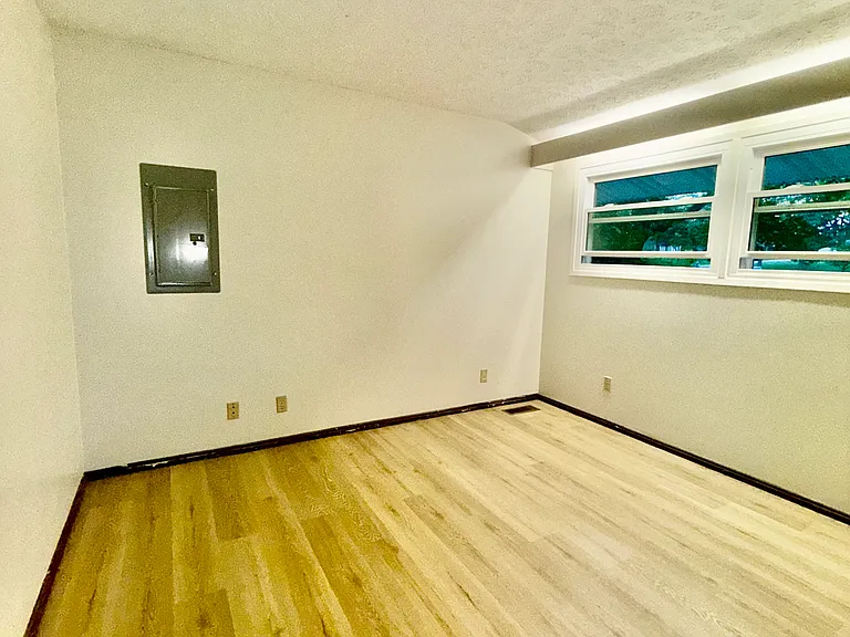 1201 Woodrow St NW — Photo 7