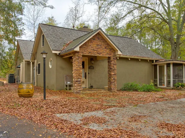 2814 Highway 16 E, Sharpsburg, GA 30277