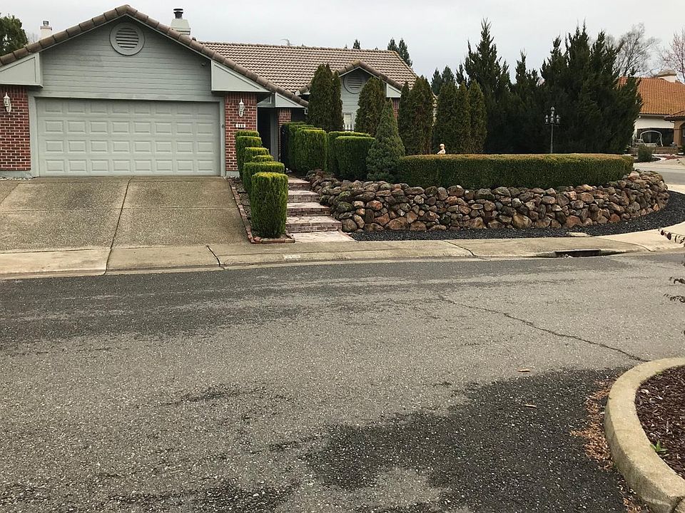 1st image of 100 Thoreau Ln