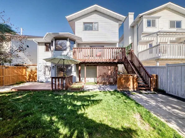 144 N Hawkdale Close NW, Calgary, AB T3G 2Z9