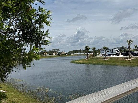 5th image of 253 Horizon RD