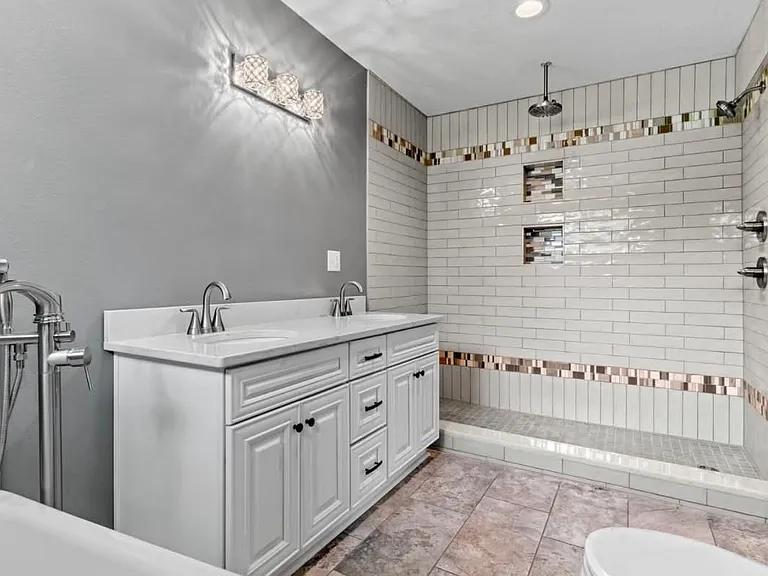 282 Riverview Dr — Photo 6