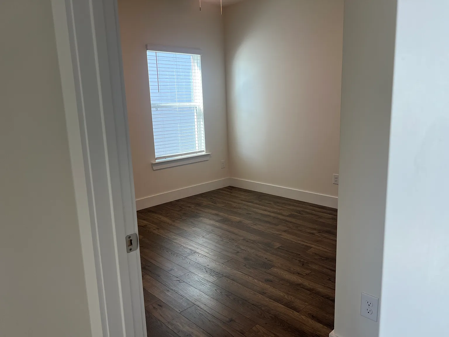 4 bed, 1852 sqft, $2,450 — Photo 2