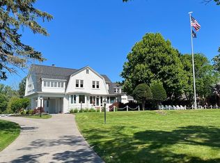 21000 E River Rd, Grosse Ile, MI 48138