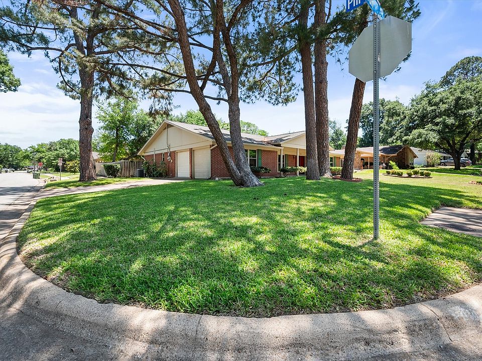 1st image of 815 Vail Dr
