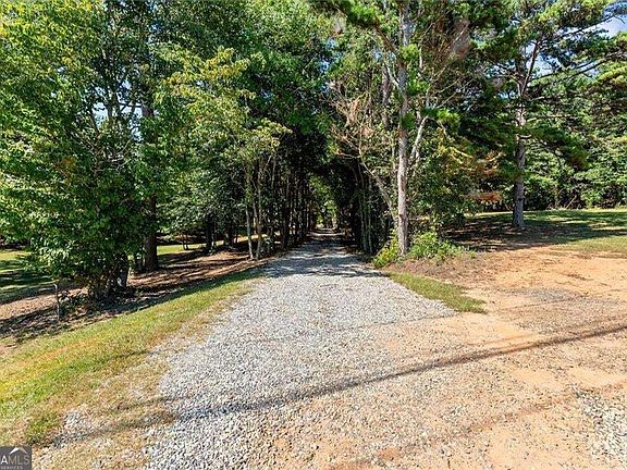 5th image of 901 Peachtree Cv
