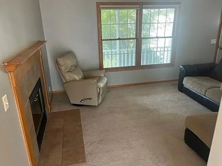 816 Mary Ct — Photo 7