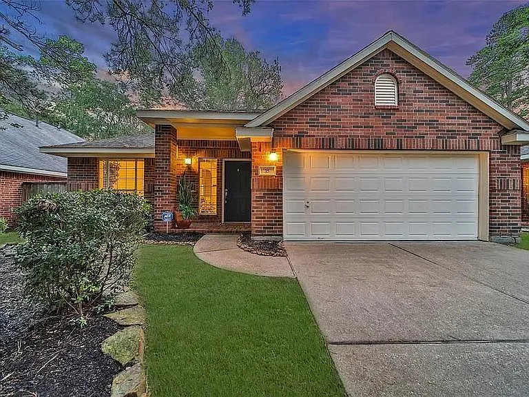 15 Bayou Springs Ct — Photo 1