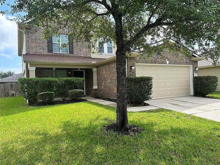 29314 Legends Bluff Dr — Photo 1
