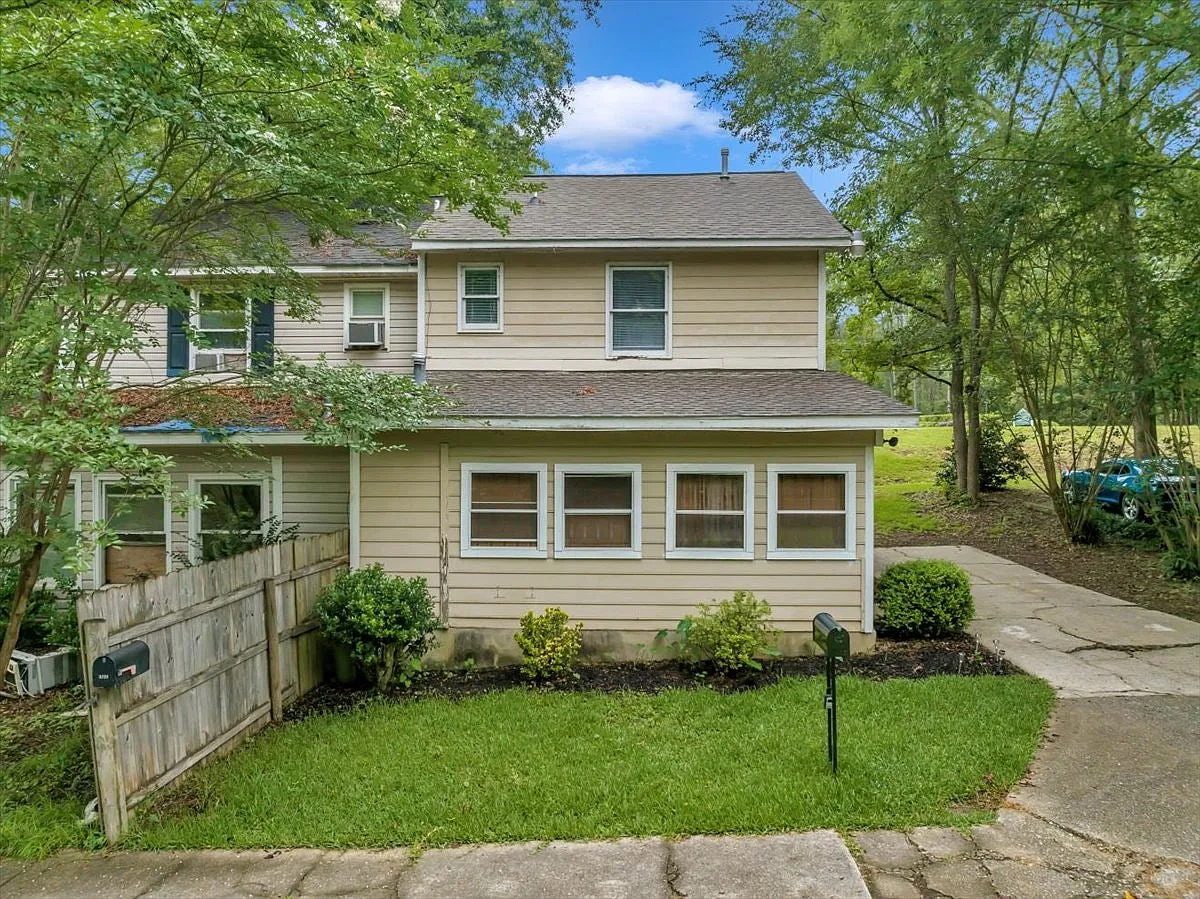 5200 Forsyth Road — Photo 3