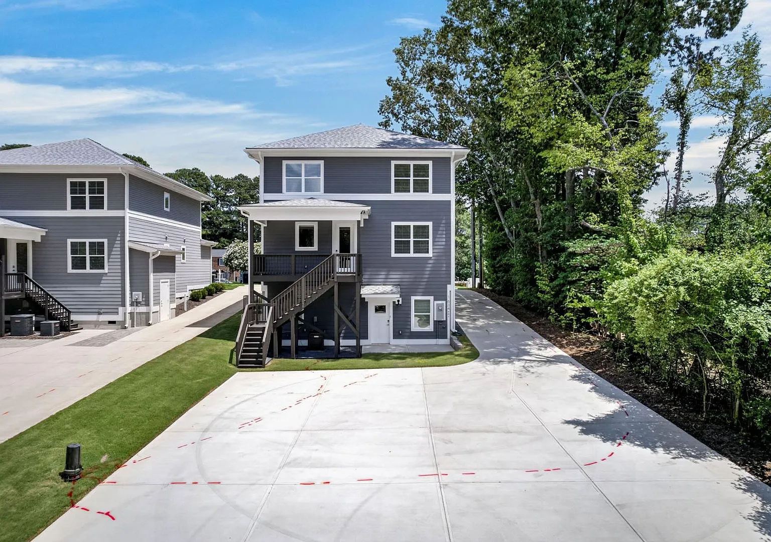 1634 Crest Rd — Photo 1