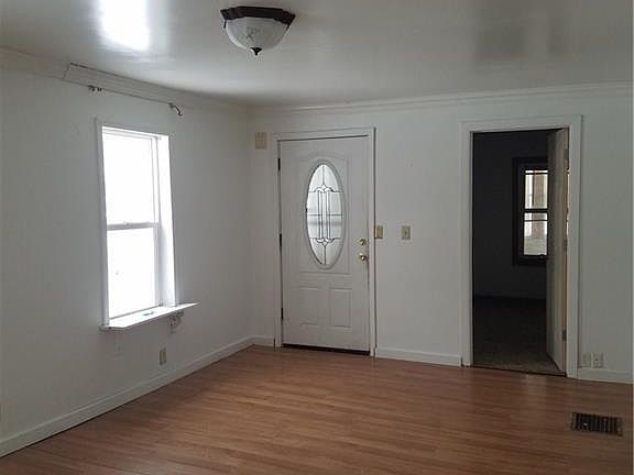 2nd image of 220 Burdick Ave