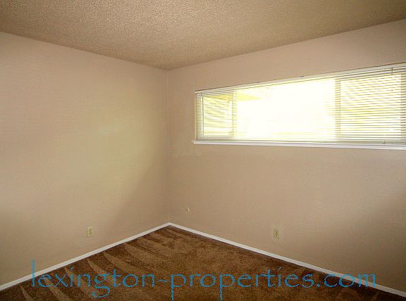 3rd image of 5061 Rhode Island Dr APT 1