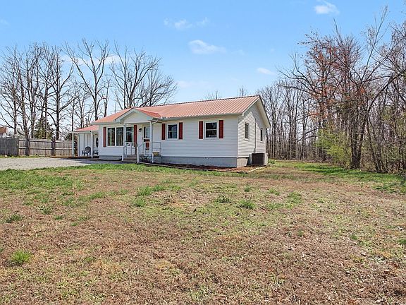 3rd image of 127 Rockhouse Rd