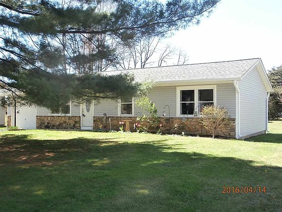 2nd image of 881 N Chandler Dr