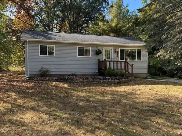 2746 Depot Rd, Interlochen, MI 49643