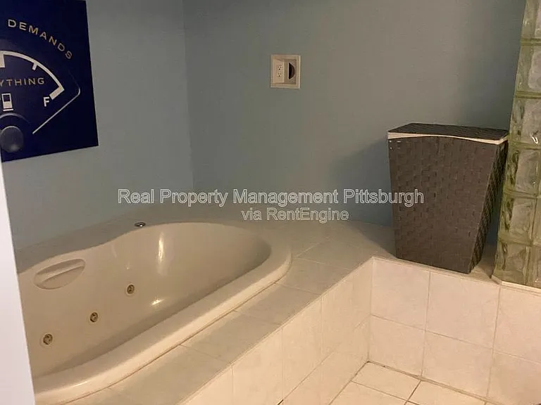 171 S 15th St #202 — Photo 11