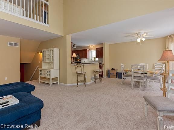 5th image of 1391 Waverly Dr #1