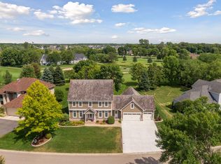 8901 Deer Run Dr, Victoria, MN 55386