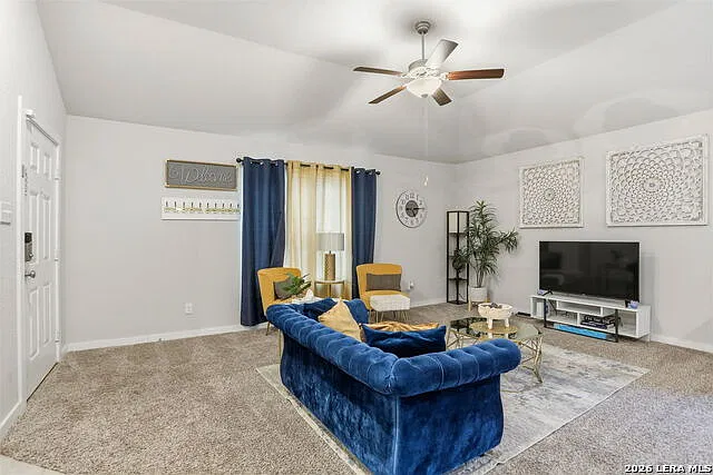 3 bed, 2.0 bath, 1305 sqft, $2,950 — Photo 4