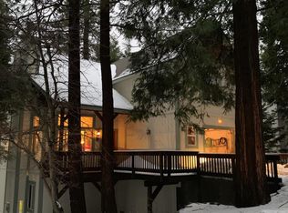 27449 Meadow Dr, Lake Arrowhead, CA 92352
