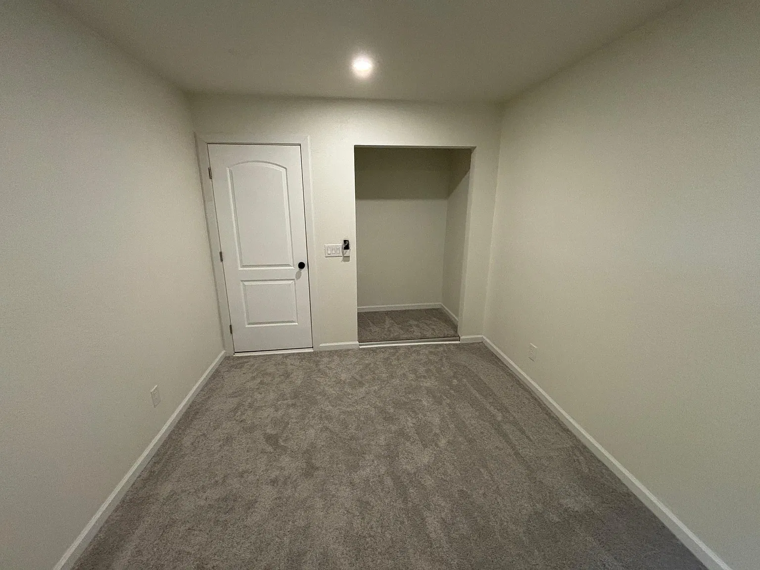 2 bed, 750 sqft, $2,850 — Photo 3