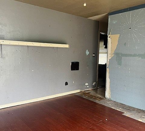 5th image of 5028 W 13th St