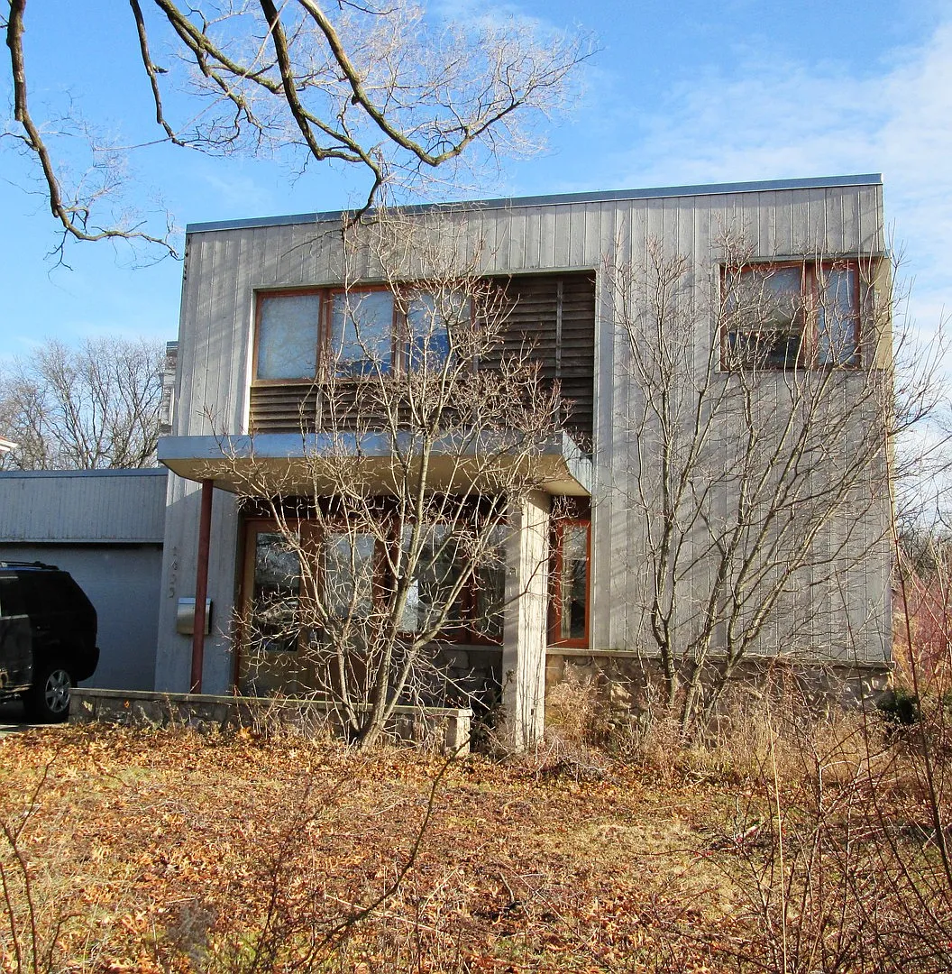 1435 Maple St photo 1