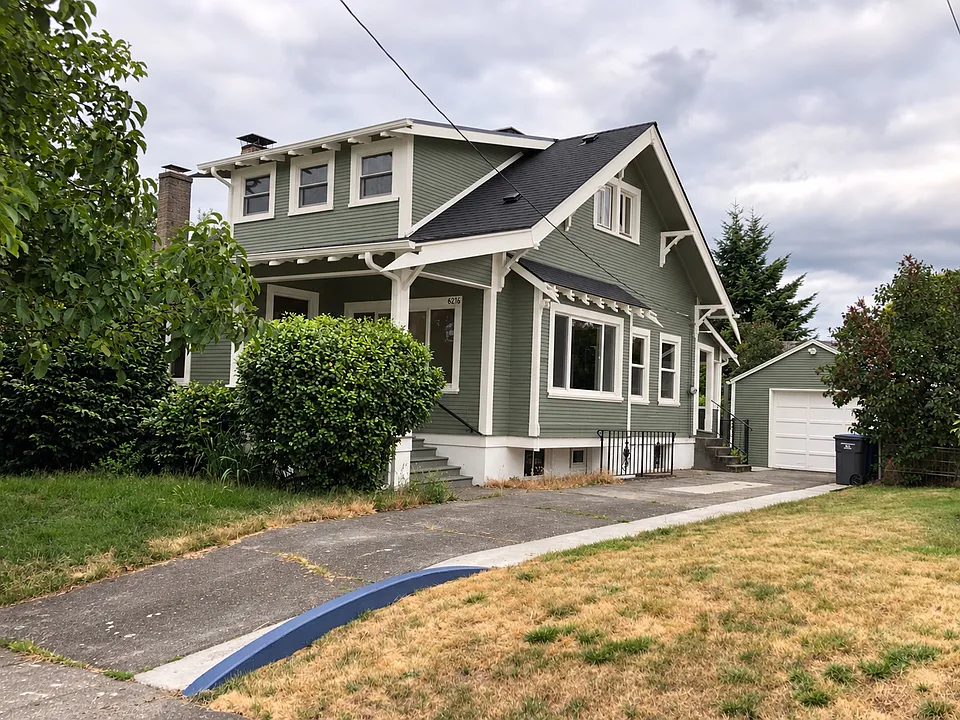 6216 NE 14th Ave