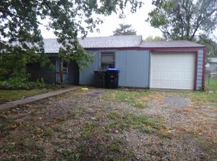 2237 SW Morningside Rd, Topeka, KS 66614