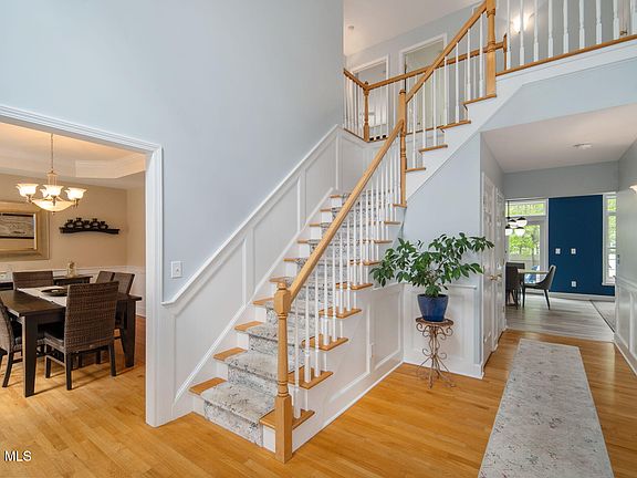 5th image of 224 Adams Street
