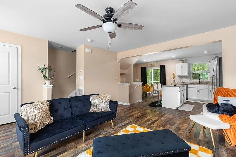 Suffolk Furnished Rental — Photo 3