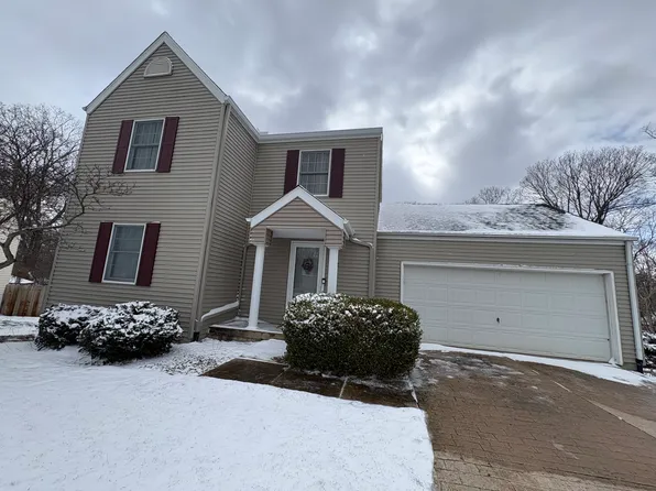 412 Circuit Ct, East Peoria, IL 61611