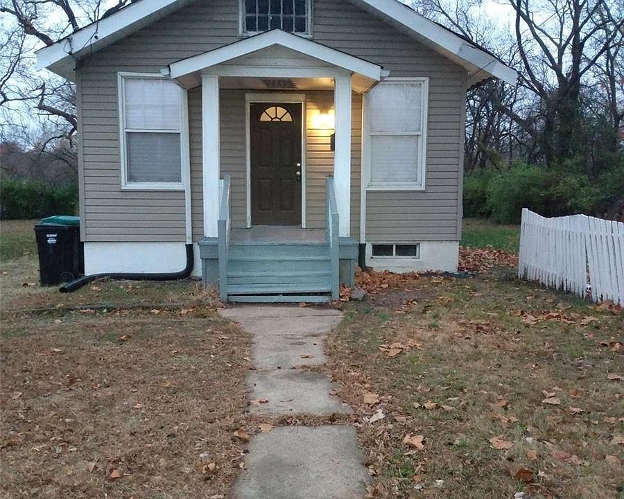 1st image of 1335 Leroy Ave