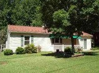 920 12th St SW, Hickory, NC 28602