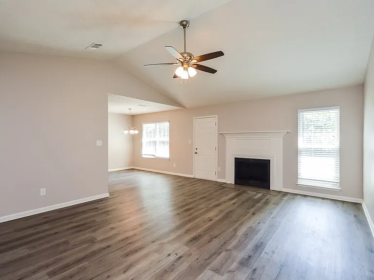 306 Ashley Manor Way — Photo 3