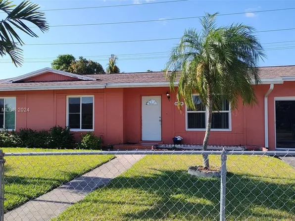 10520 SW 151st Ter, Miami, FL 33176